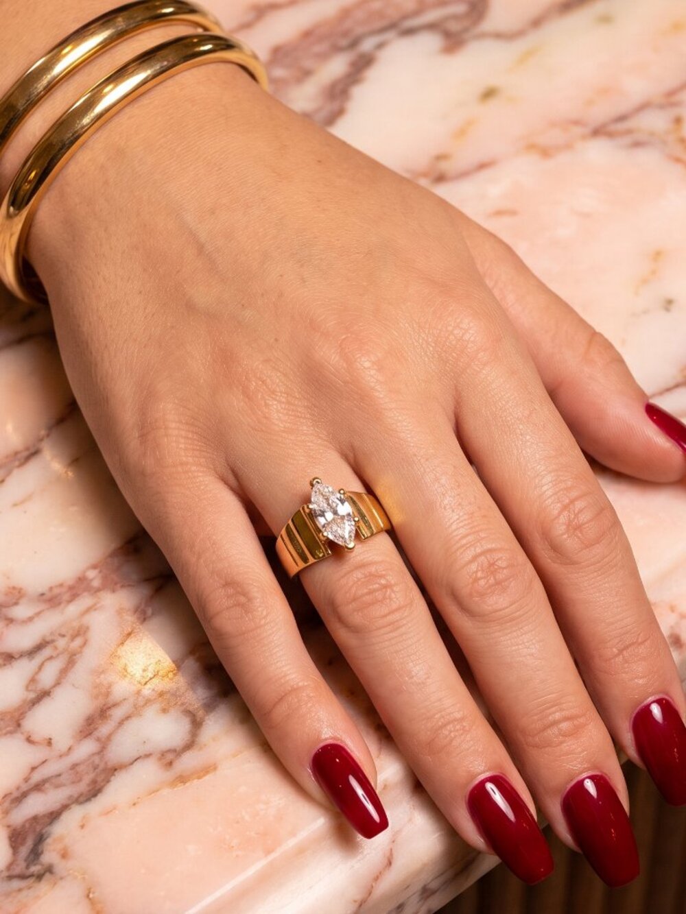 Vintage ROMAN Brand Goldtone Costume Ring Marquise Cut Solitaire Ribbed Band